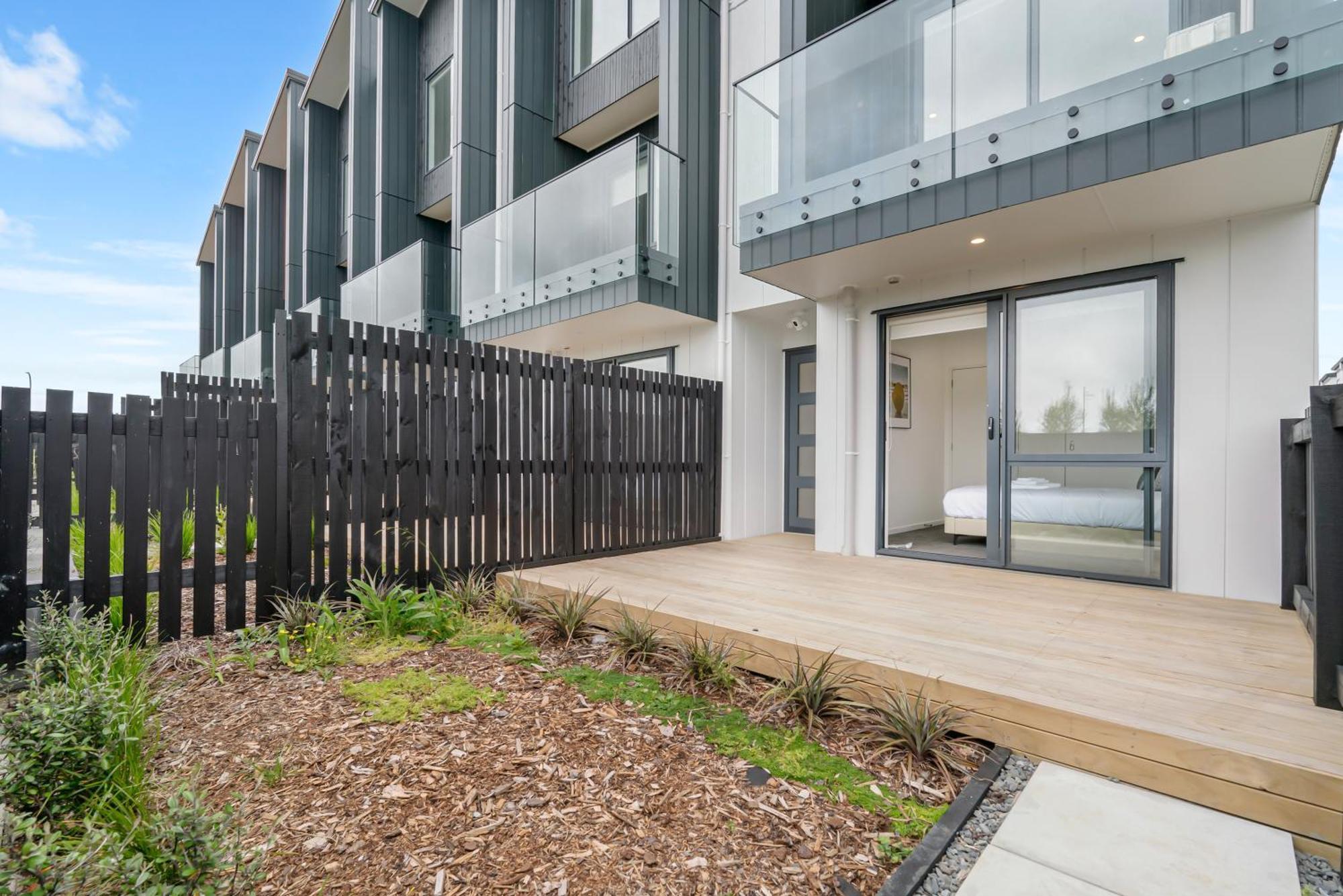 Charming Urban Townhouse Getaway Villa โอ๊คแลนด์ ภายนอก รูปภาพ