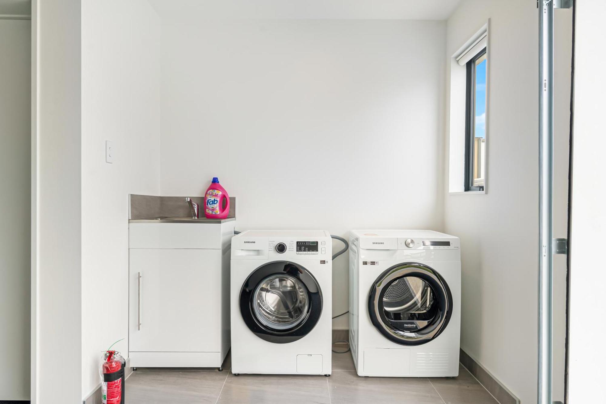 Charming Urban Townhouse Getaway Villa โอ๊คแลนด์ ภายนอก รูปภาพ